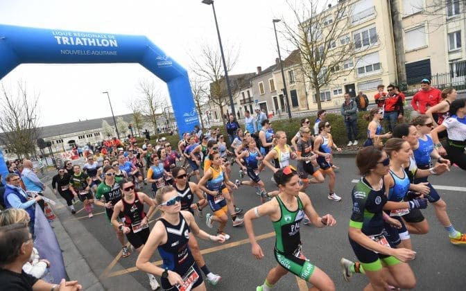 Le départ du duathlon de périgueux 2024, avec une vue légèrement du dessus